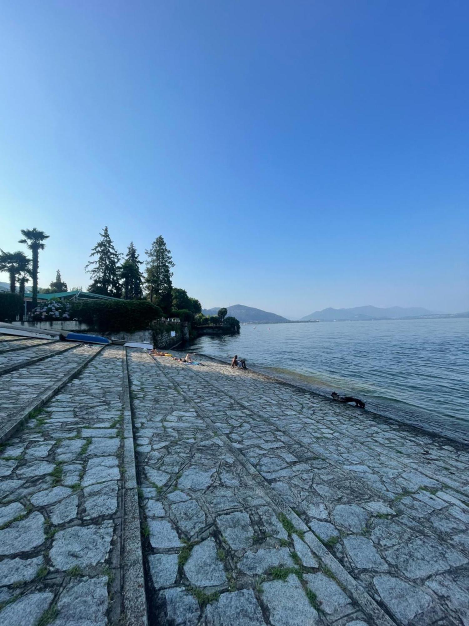 Appartamento Sul Lago - Meina Buitenkant foto